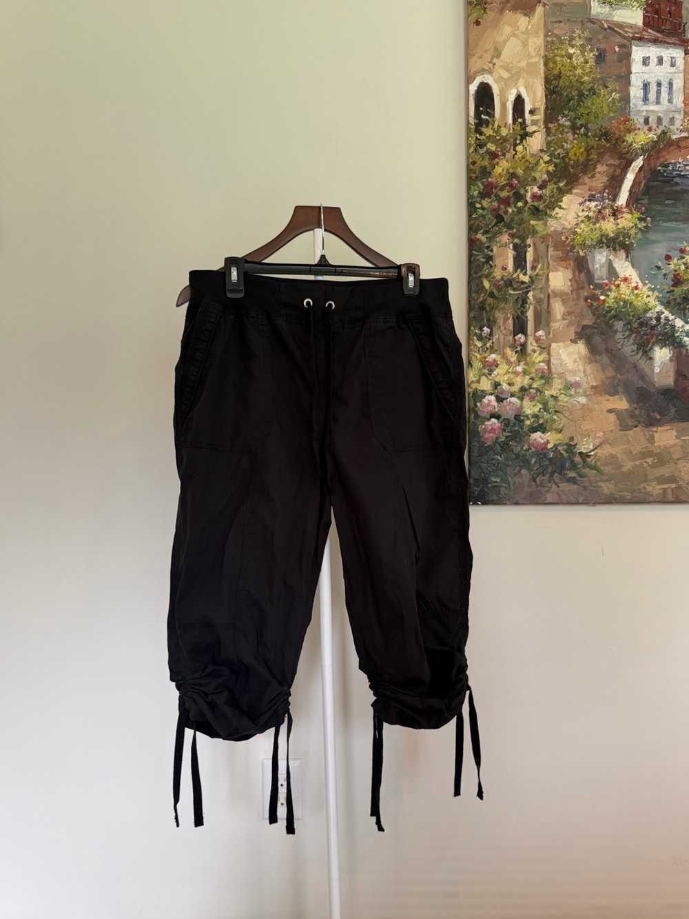 DKNY Sport Black Cropped Cargo Joggers Women’s M Drawstring Ankle Ruched Pants
